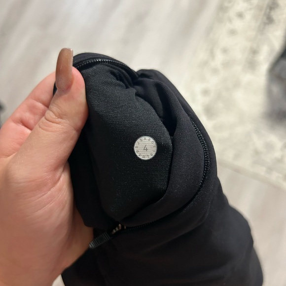 Lululemon jacket - hooded - Picture 5 of 7